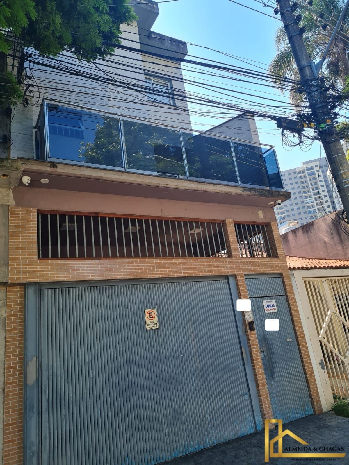 Sobrado de rua na Aldeia de Barueri