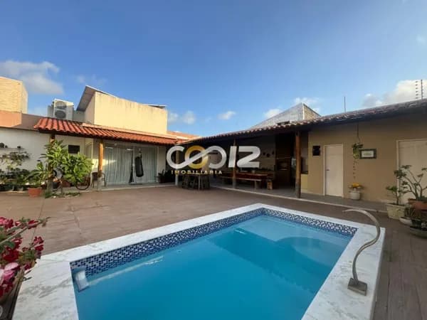 Casa Térrea na Aruana com 700m2 e 3 suítes