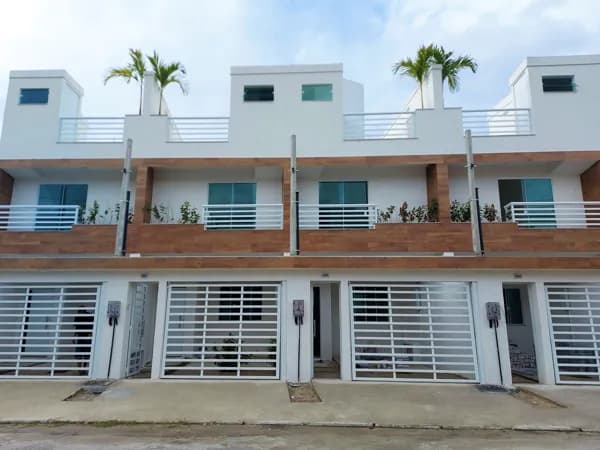 Casa Triplex em Centro, Nilópolis/RJ