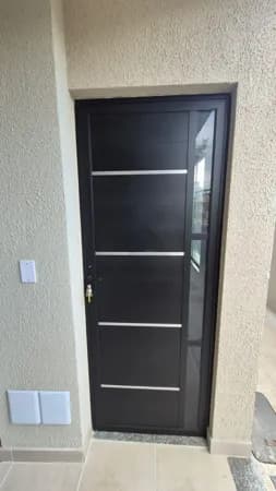 Apartamento 2 Quartos no Centro de Mesquita