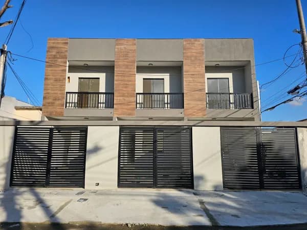 Casa Duplex em Mesquita