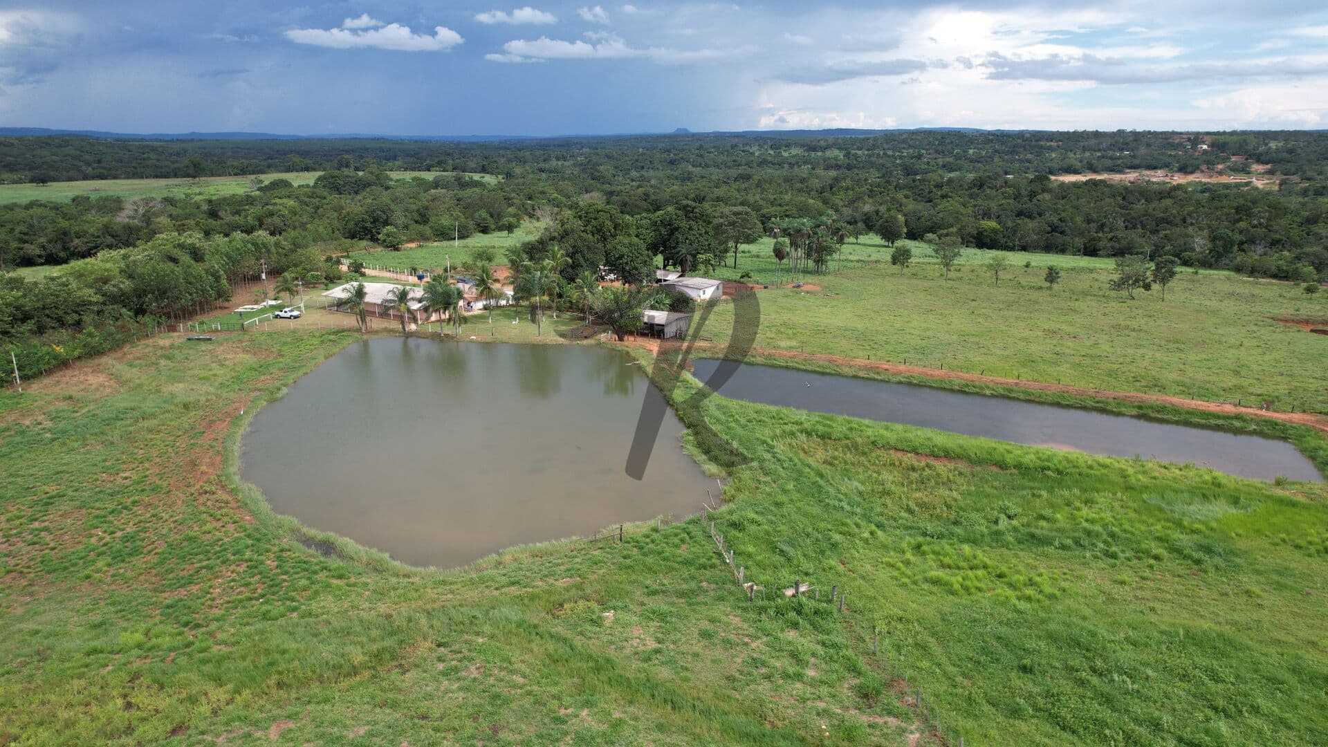 Fazenda/Sítios/Chácaras em Poxoréu - Zona Rural