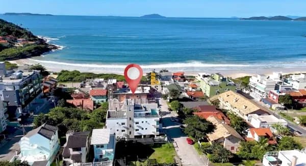 Residencial à venda na praia de Quatro Ilhas, Bombinhas/SC