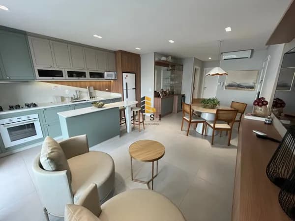 Apartamento Mobiliado à venda na praia de Bombas, Bombinhas SC