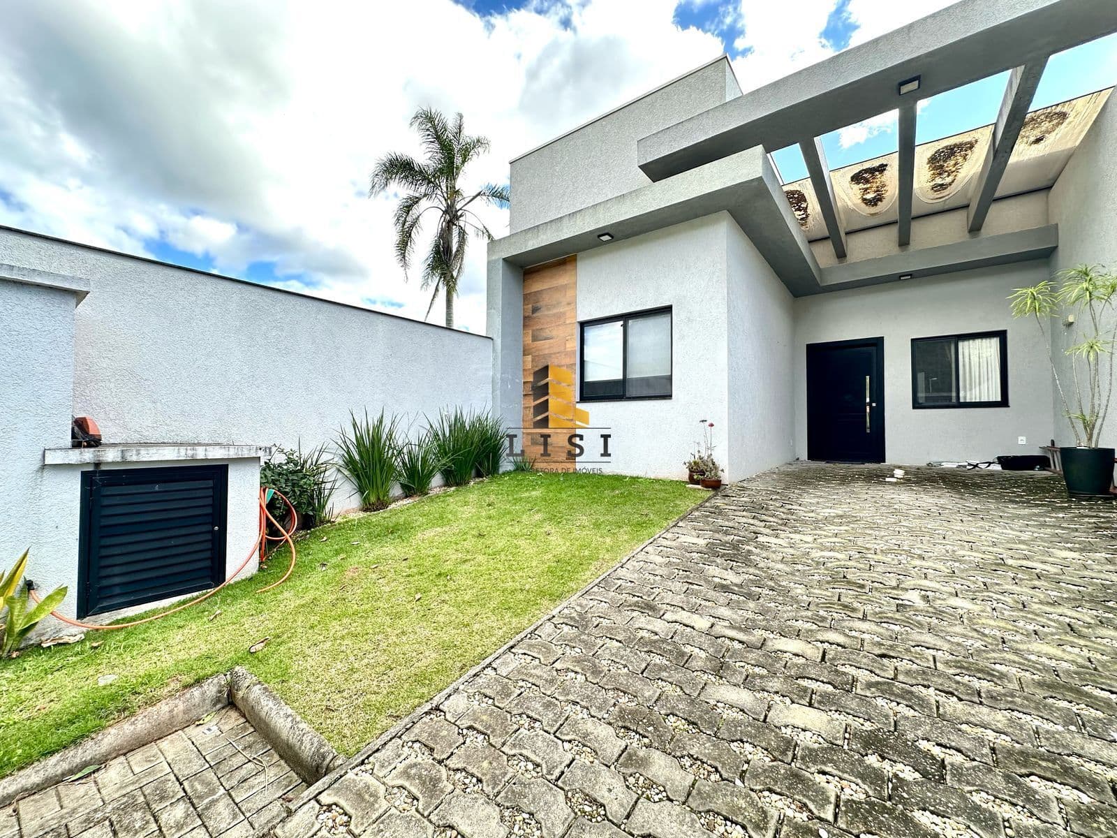 Casa á venda em Bombinhas/SC.