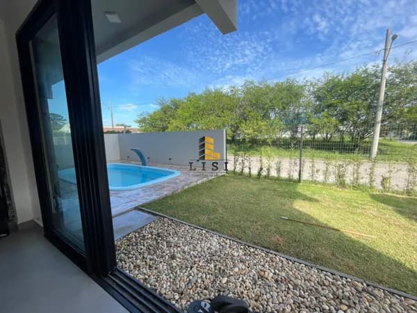 Casa à venda na praia do Mariscal em Bombinhas SC