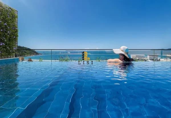 Casa Alto Padrão com vista mar em 4 Ilhas, Bombinhas SC, à venda.