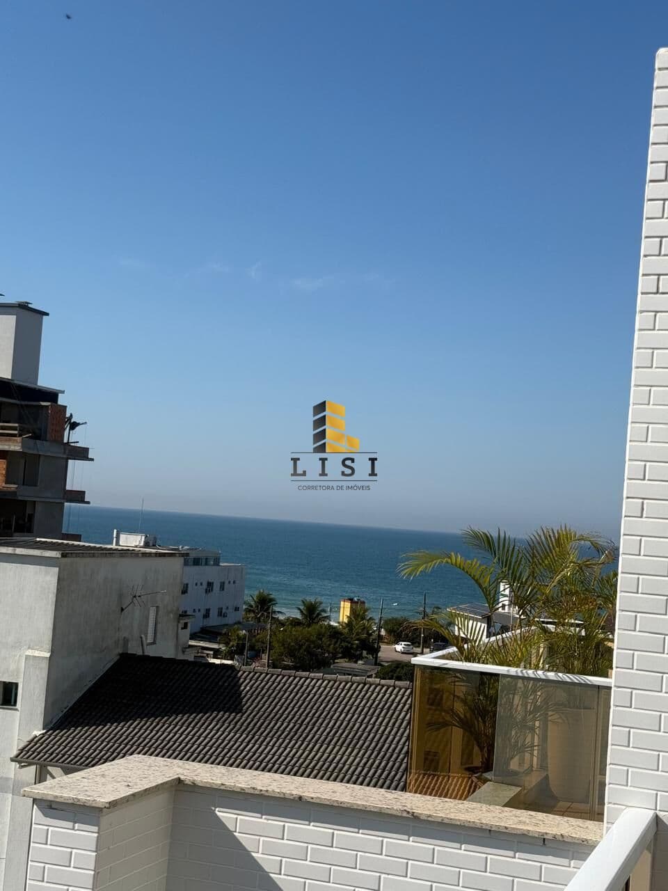 Cobertura com 3 suítes à venda na praia de Canto Grande, Bombinhas/SC