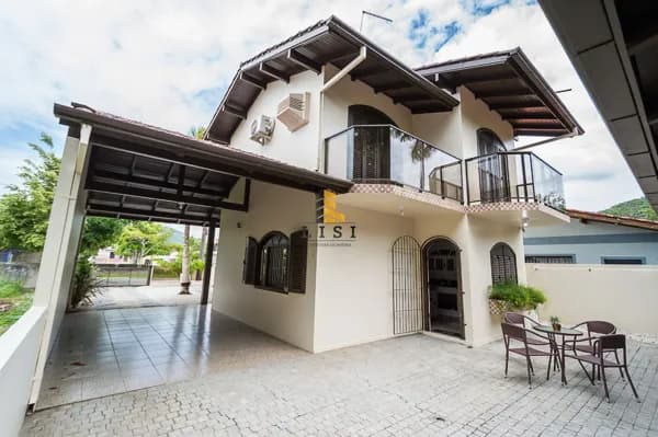 Casa à venda em Morrinhos, Bombinhas/SC