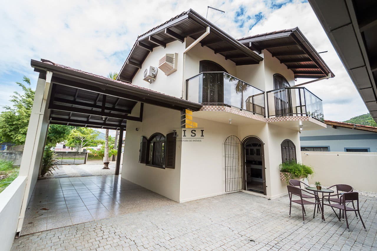 Casa à venda em Morrinhos, Bombinhas/SC