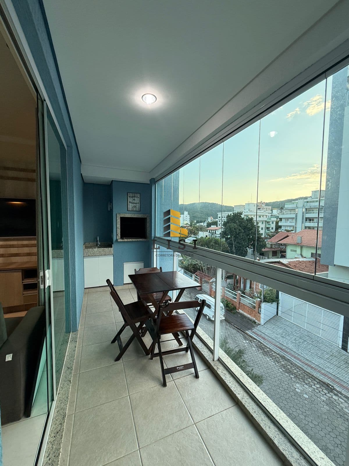 Apartamento à venda na praia de Bombas, Bombinhas/SC