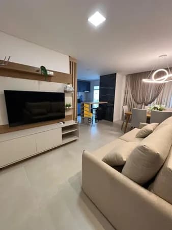 Apartamento Mobiliado á venda próximo á praia do Mariscal