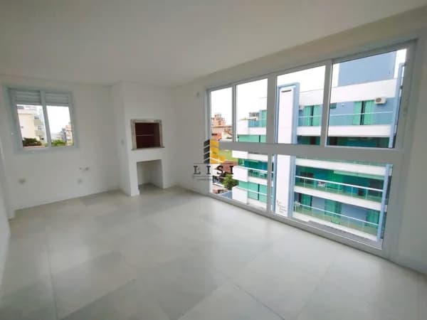 Apartamento Novo com 2 Suítes na Praia de Bombas