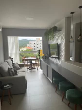 Apartamento a venda próximo a praia de Mariscal.