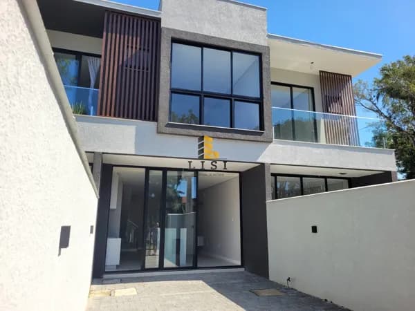Sobrado 3 suítes à venda em Mariscal, Bombinhas/SC