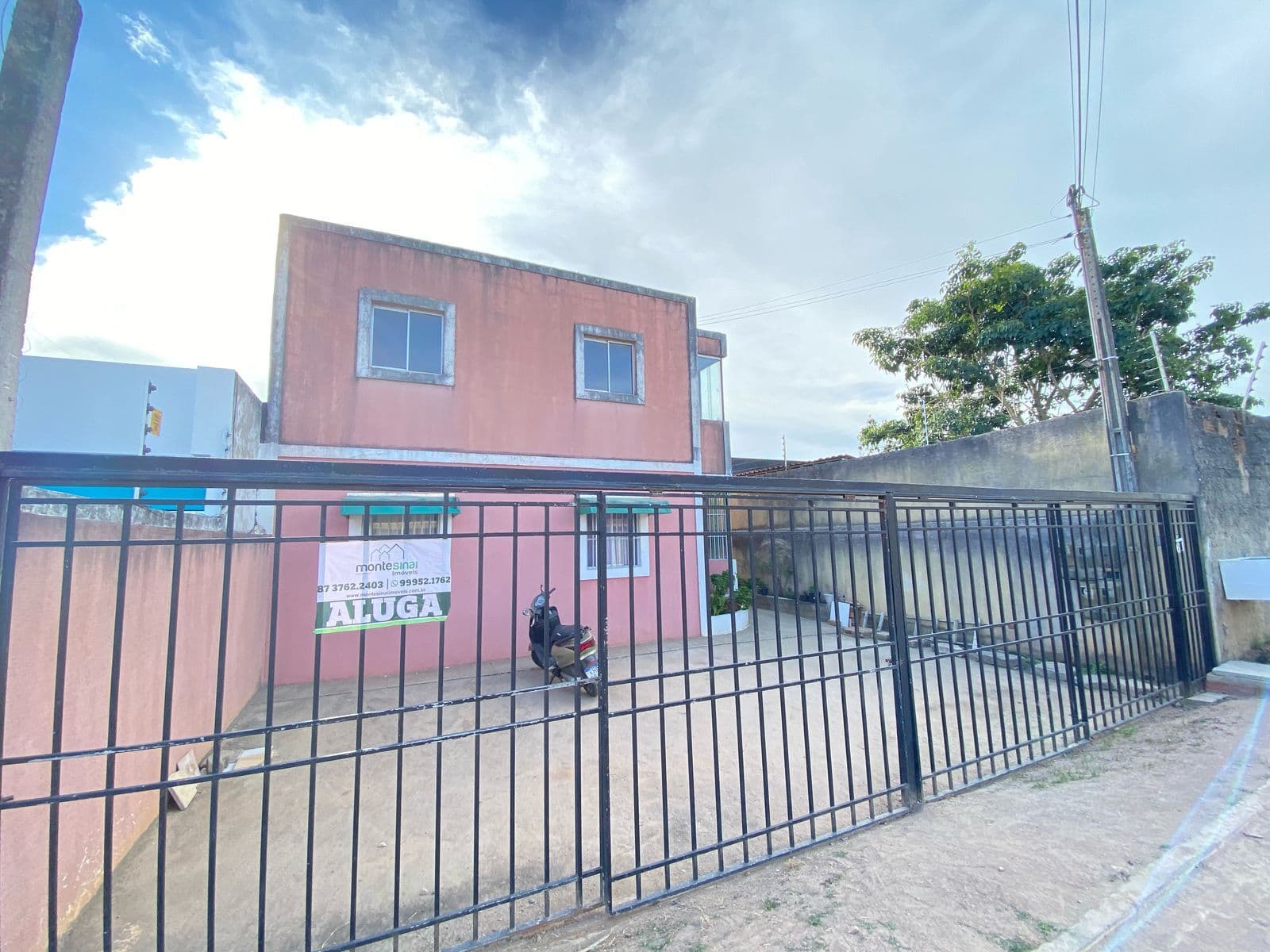 Apartamento padrão, aluguel por R$ 800,00 no bairro Francisco Simão dos Santos Figueira