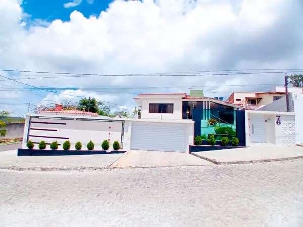 Casa com 4 quartos à venda, 280 m² por R$ 1.500.000 - São José - Garanhuns/PE