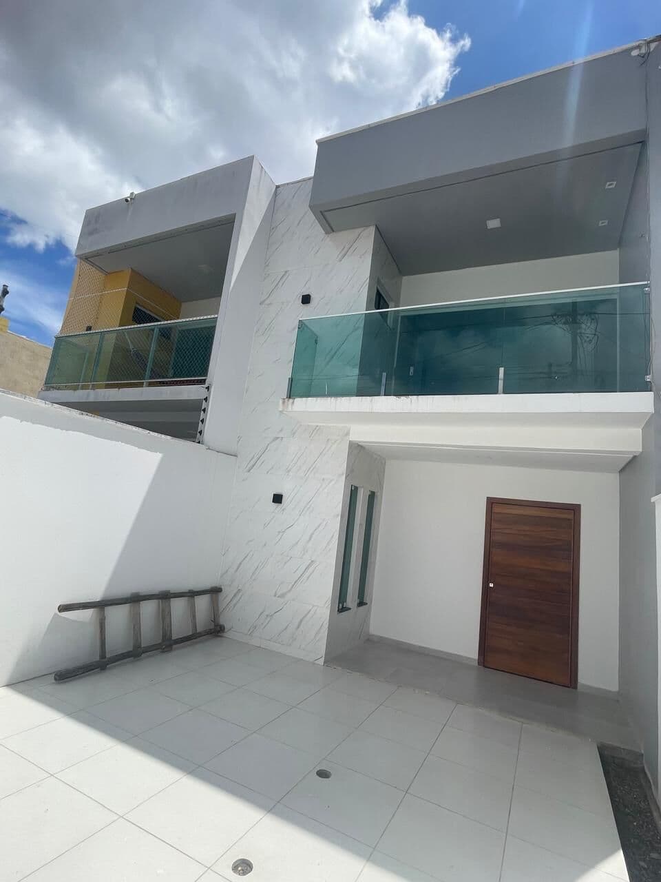 Casa Duplex no bairro Severiano Moraes Filho por R$420.000,00 em Garanhuns-PE