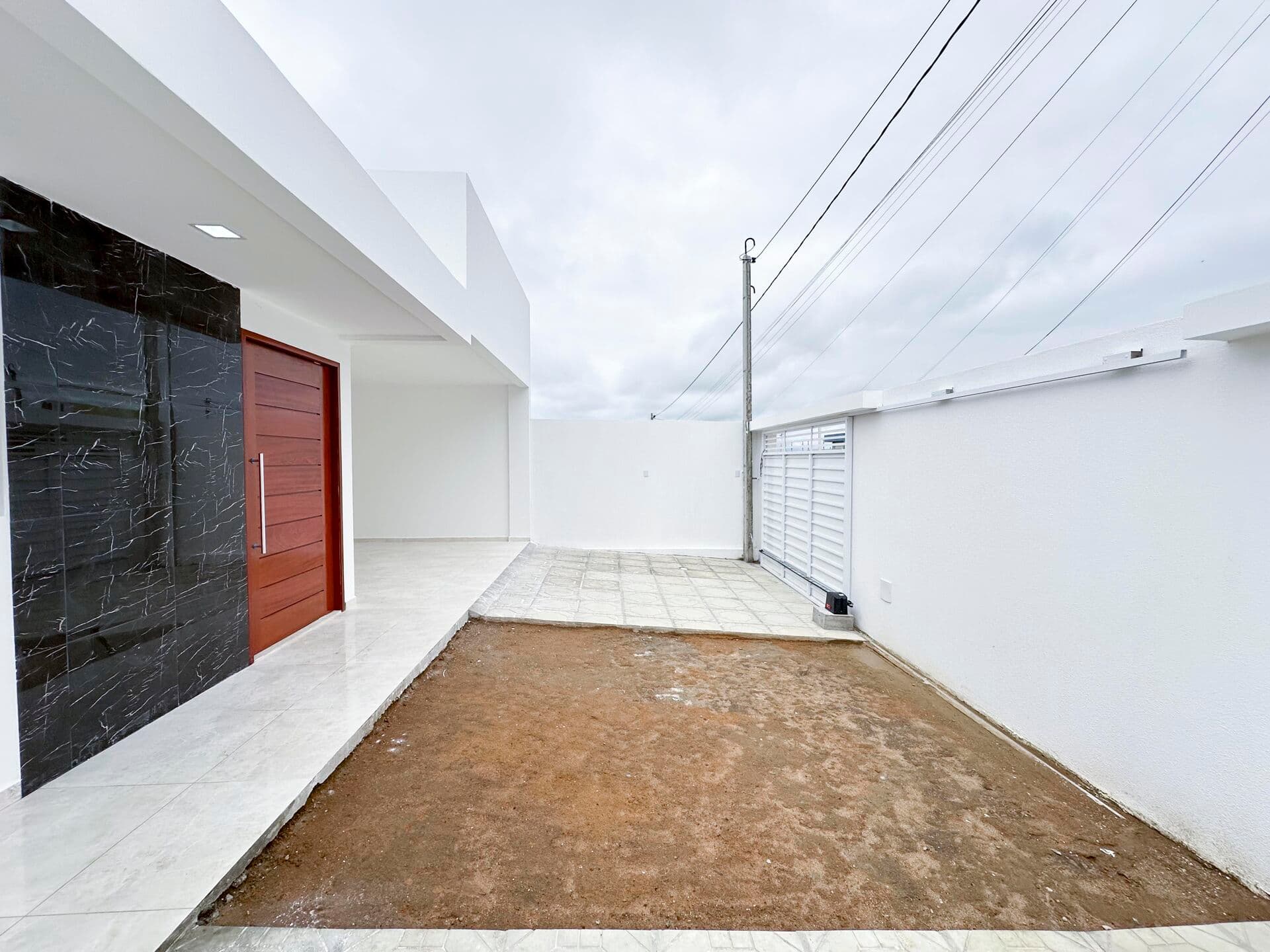 Casa Padrão á venda por R$ 399.000,00 no bairro Severiano Moraes Filho