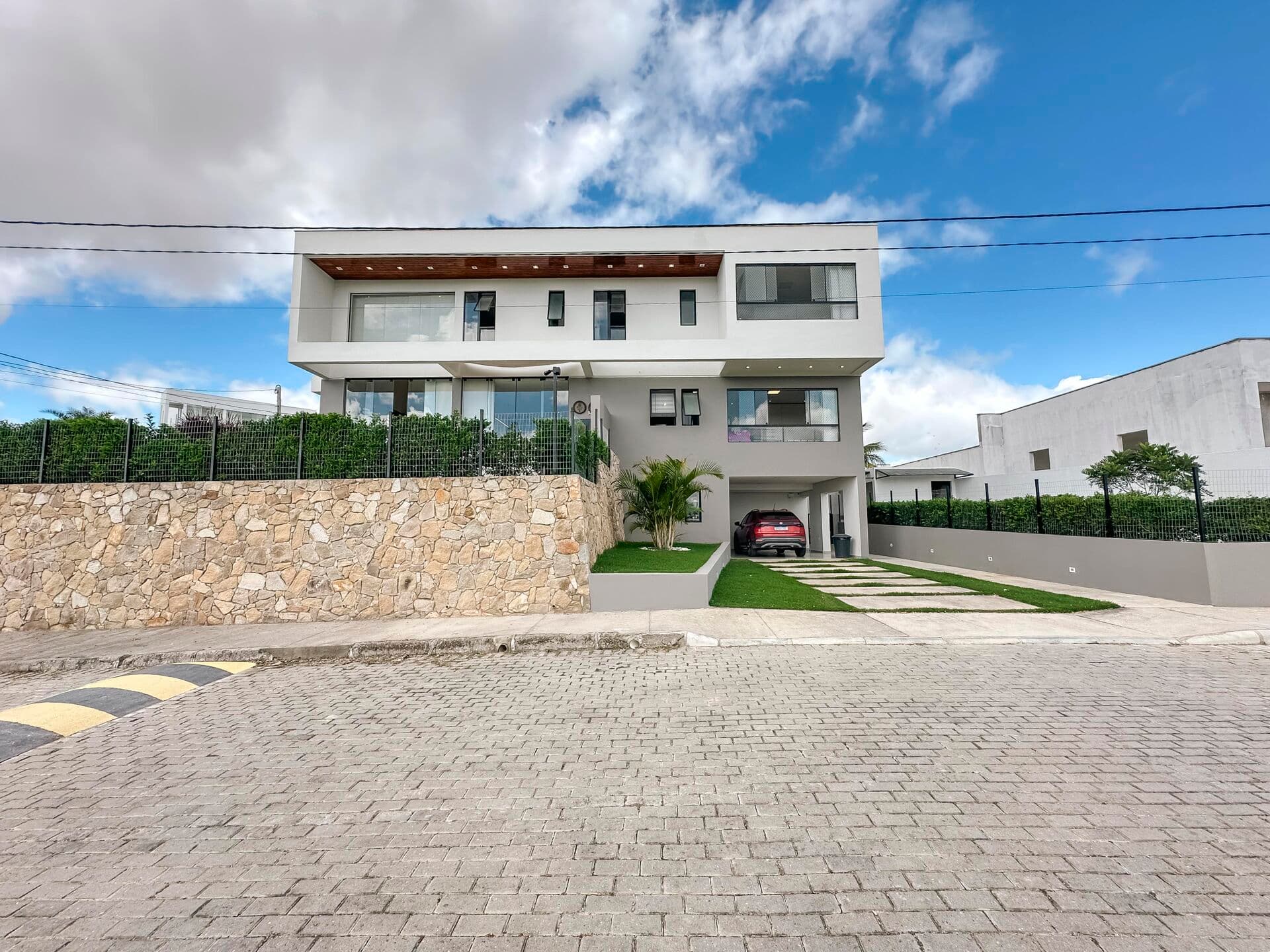 Casa Alto Padrão a venda por R$ 1.350.000,00 no Condominio Ville De Fluers