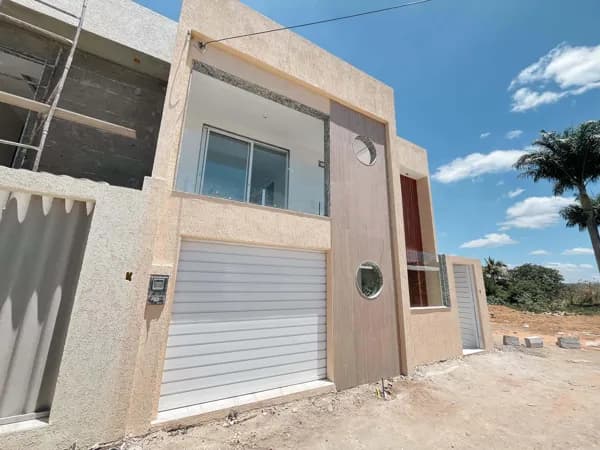 Casa Duplex por R$ 460.000,00 - Boa Vista