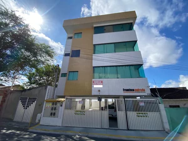 Prédio Residencial com 6 apartamentos alugados para venda por R$2.100.000,00 Garanhuns-PE