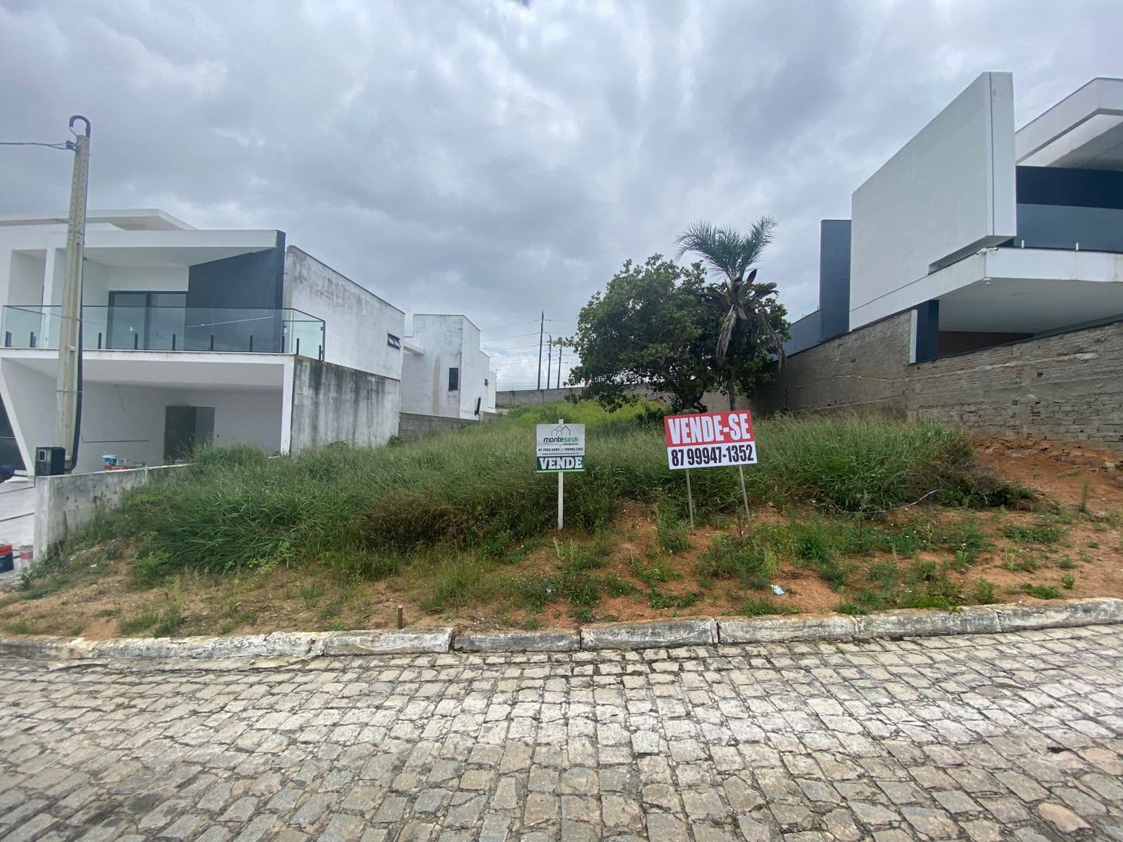 Terreno a venda 606,90m², por R$220.000,00 no Condomínio Privê Morada Nobre