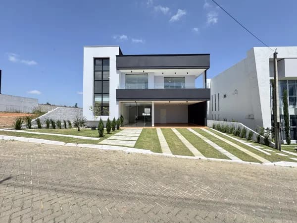 Casa com 4 dormitórios à venda, 222 m² por R$ 850.000,00 - Condomínio Village São Marcos - Garanhuns/PE