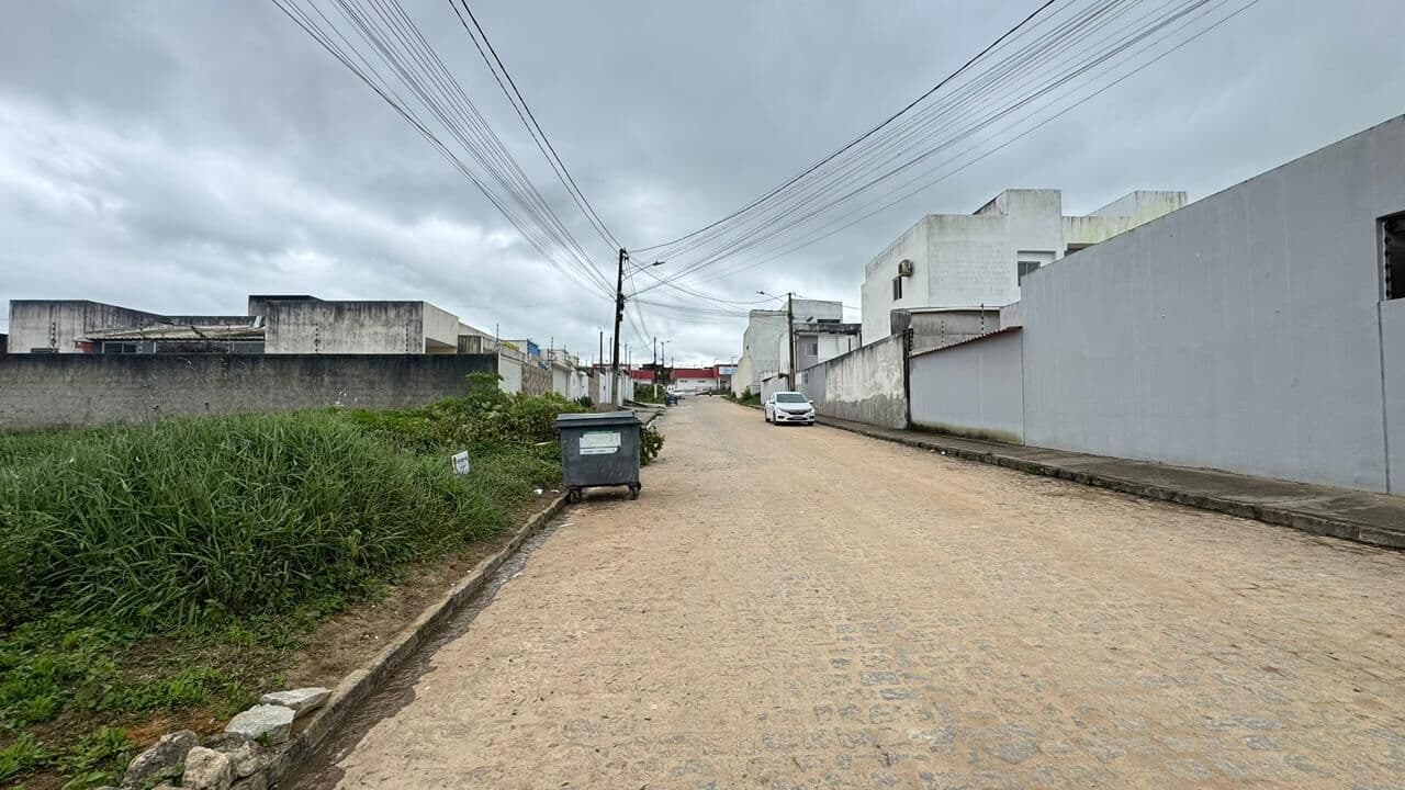 Terreno à venda, 9X20m² por R$ 65.000,00 no bairro Severiano Moraes Filho- Em Garanhuns