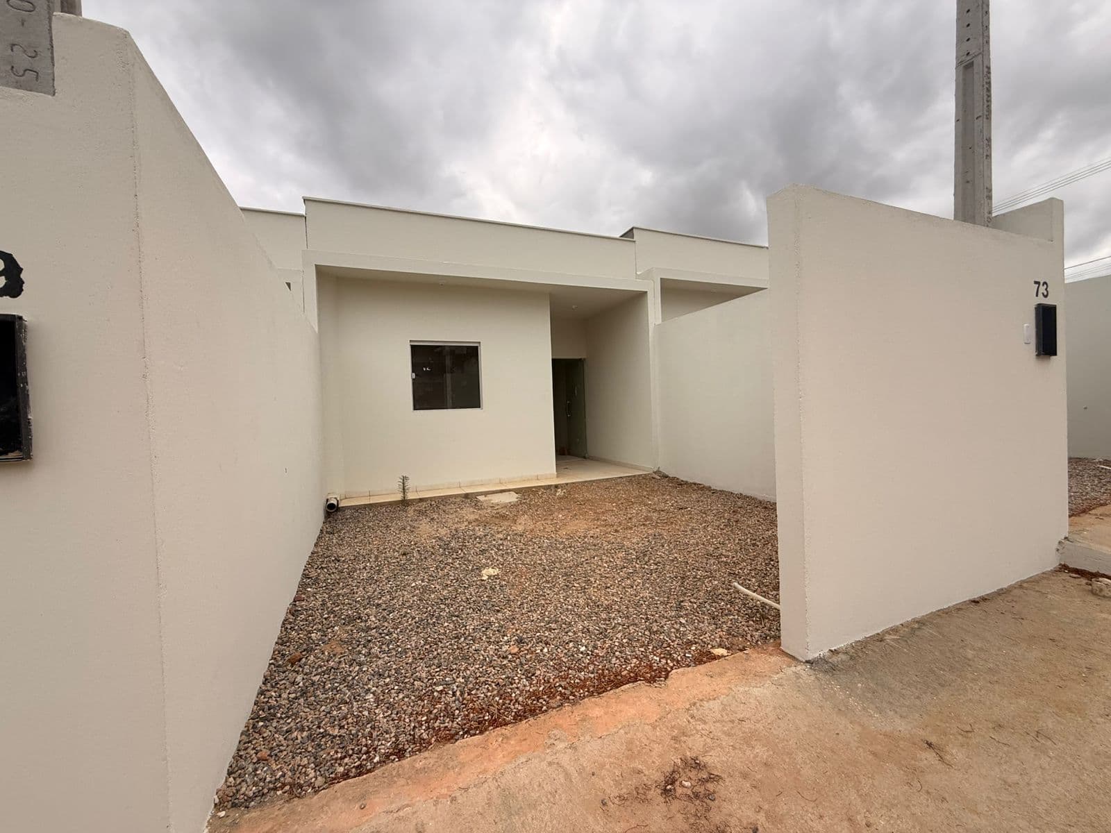 Casa Padrão à venda no bairro Francisco Simões dos Santos Figueira em Garanhuns-PE por R$190.000,00