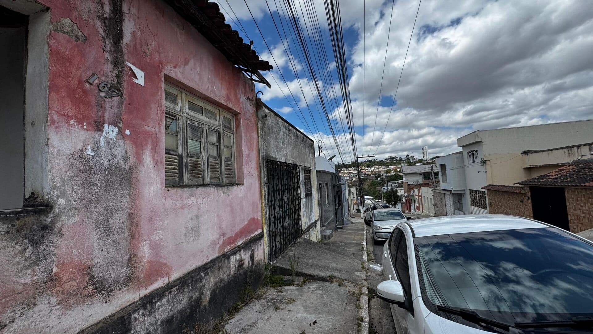 Terreno a venda 6x47 Bairro Santo Antônio por R$250.000,00 Garanhuns-PE