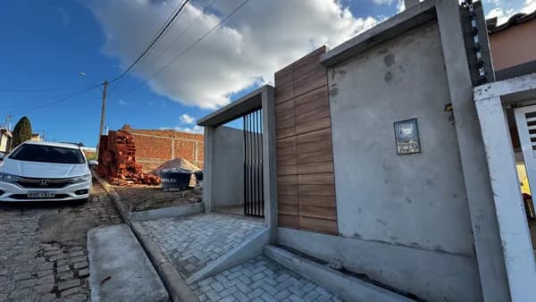 Casa Padrão a venda por R$235.000,00 no bairro josé Maria dourado-Garanhuns