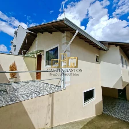 Casa em Poços de Caldas - Santa Ângela