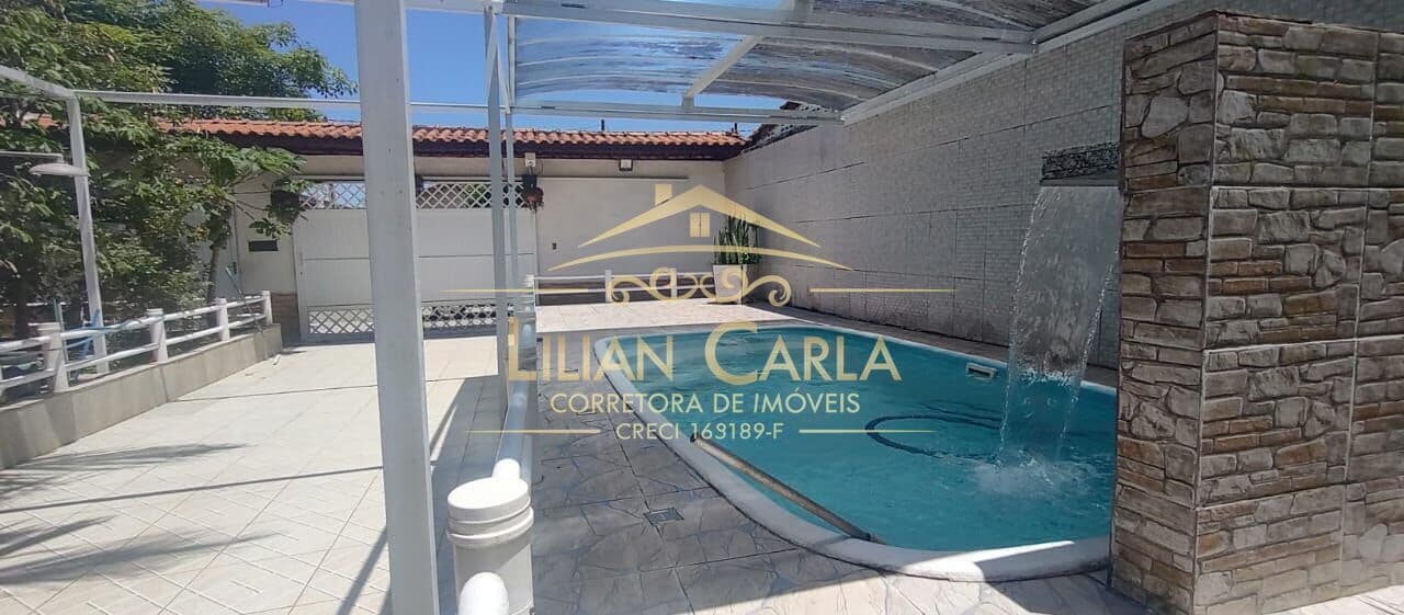 Casa à venda na Praia de Mongaguá com 4 dorm, 1 suíte e PISCINA por R$ 399.500 mil!