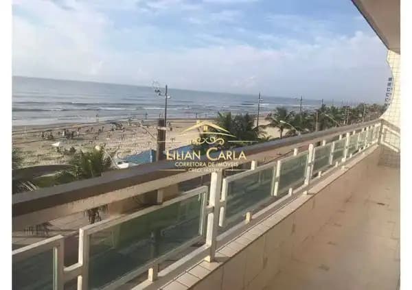 Apartamento beira-mar à venda em Mongaguá Centro com 3 dormitórios por 477 mil!