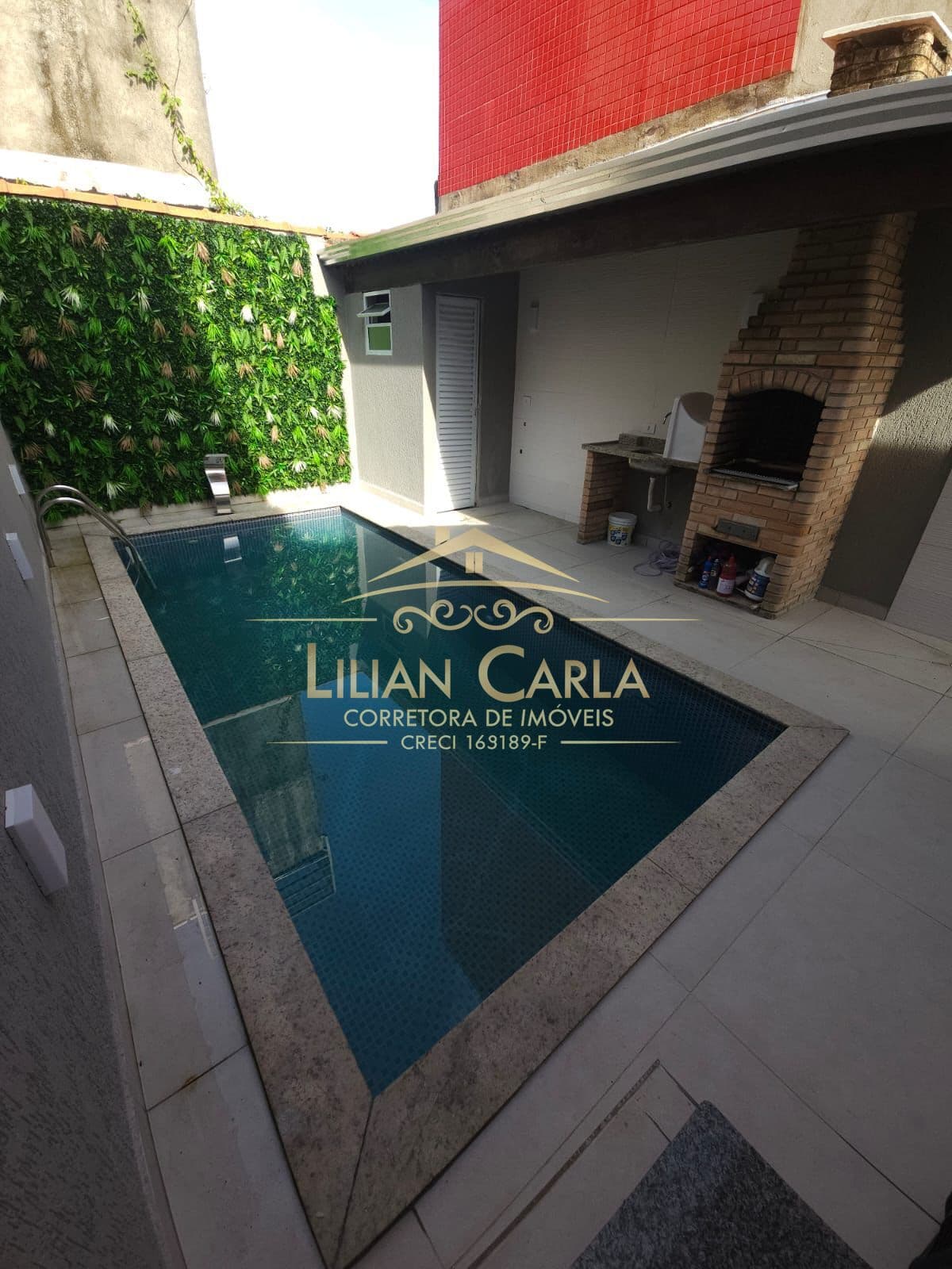 Casa à venda em Praia Grande com 2 dorm, àrea de lazer com piscina por R$ 680 mil