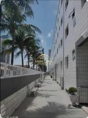 Kitnet à venda em Praia grande com 1 dorm, 1 vaga por R$ 200 mil