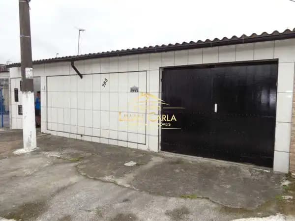 Casa à venda em Praia Grande com 3 dorm, 1 suíte por R$ 230 mil