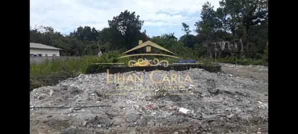 Terreno à venda na Praia de Mongaguá com por R$ 150 mil