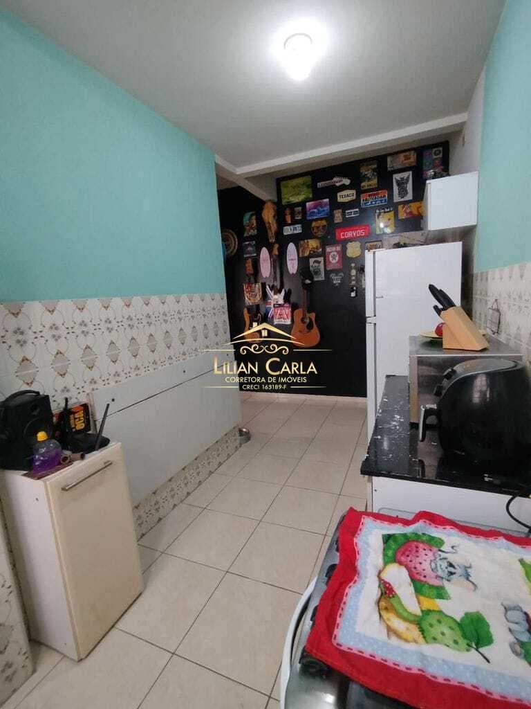 Apartamento à venda em Praia Grande com 1 dorm por R$ 220 mil