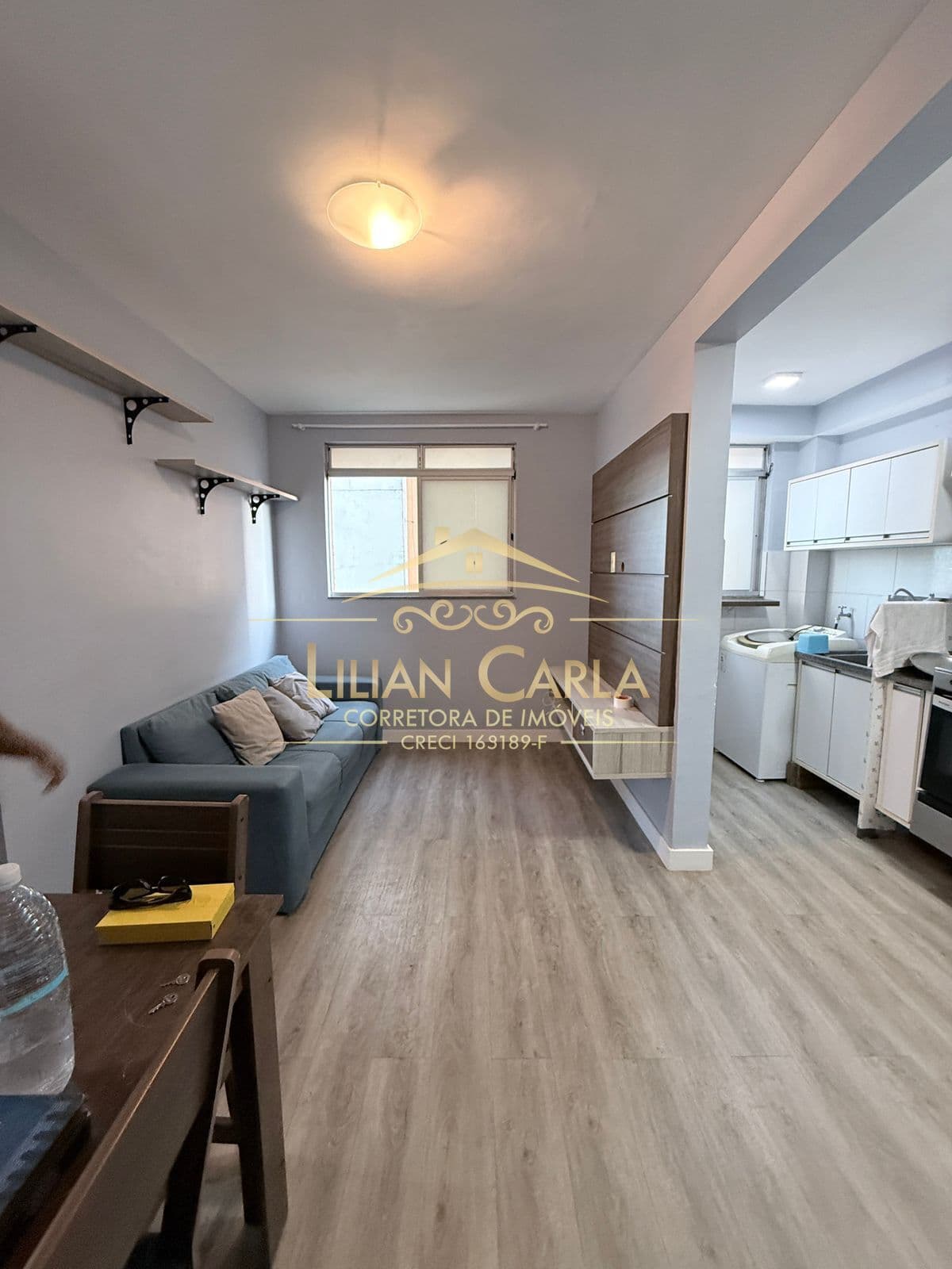 Apartamento à venda em Lauro de Freitas - BA com 2 dorm por R$ 180 mil