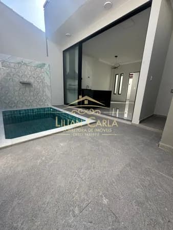 Casa à venda em Mongaguá - Jd Praia grande com 2 dorm, 1 suíte e PISCINA por R$ 450 mil!