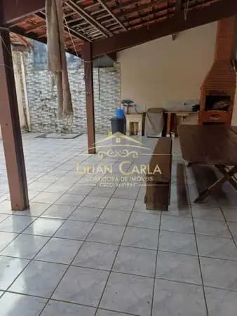 Casa à venda em Itanhaém com 2 dorm, 1 suíte, garagem para 5 carros por R$ 350 mil