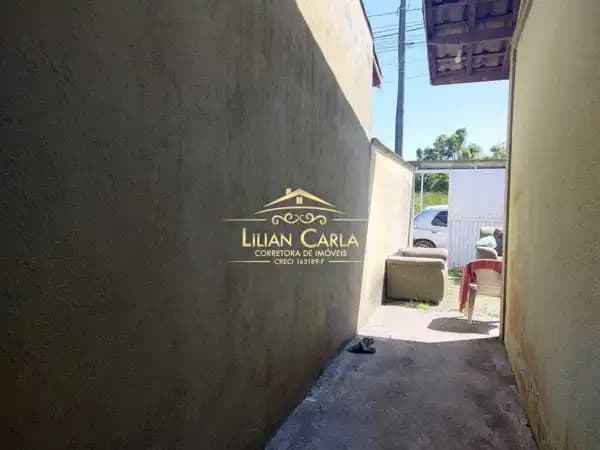 Casa à venda na praia de Mongagua com 2 dorm por R$ 250 mil