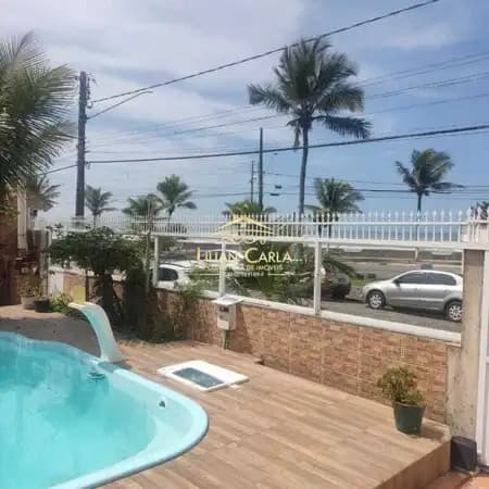 Casa à venda em Mongaguá com VISTA MAR, 4 dorm e PISCINA por R$ 750 mil