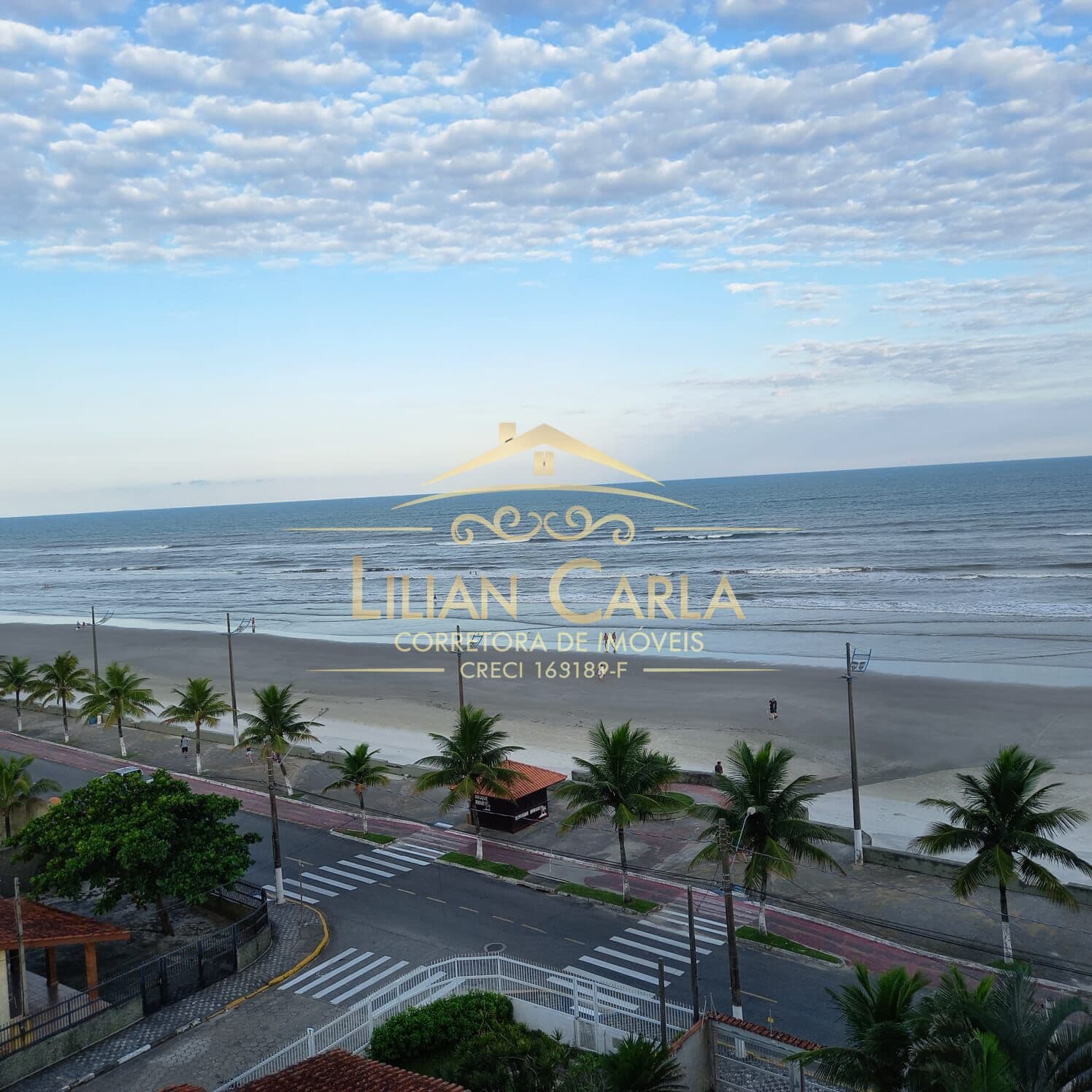 Apartamento à venda no Centro de Mongaguá com 1 dorm e vista para o mar por R$ 295 mil!