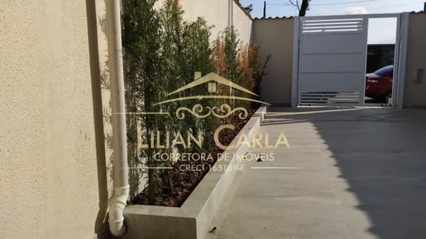 Casa para locação em Mongagua com 2 dorm, 1 suíte e Piscina por R$ 2.900!