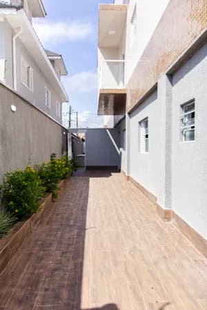 Casa em Condomínio com 2 dorm, 2 suíte e PISCINA PRIVATIVA por R$ 650 mil