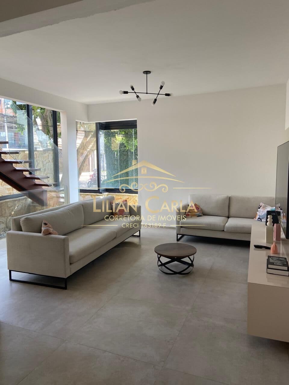 Casa alto padrão à venda em São Paulo - Jardim Esmeralda com 3 dorm, 1 suíte + closet, Piscina, Àrea gourmet e muito mais por R$ 850 mil