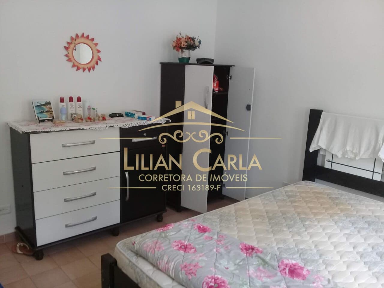Apartamento à venda no CENTRO de Mongaguá FRENTE AO MAR com 2 dorm por APENAS R$ 290 mil